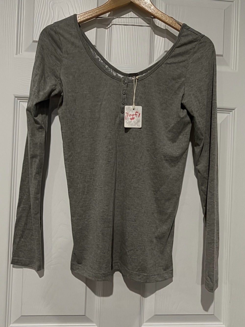 Poof! Charcoal Gray Long-Sleeve Scoop Neck Henley Size L